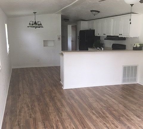 4th image of 6448 Old Plantation Ave