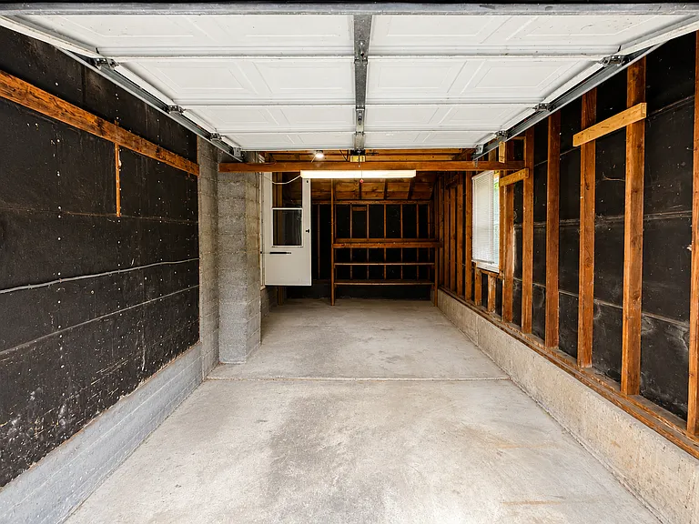 509 Torrance Ave — Photo 12