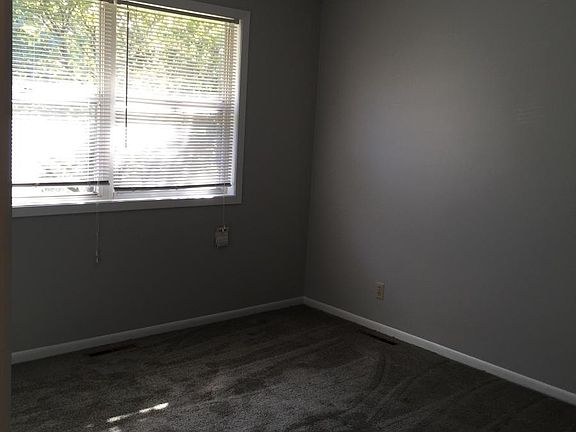 5th image of 453 N Sunnyslope Ct N