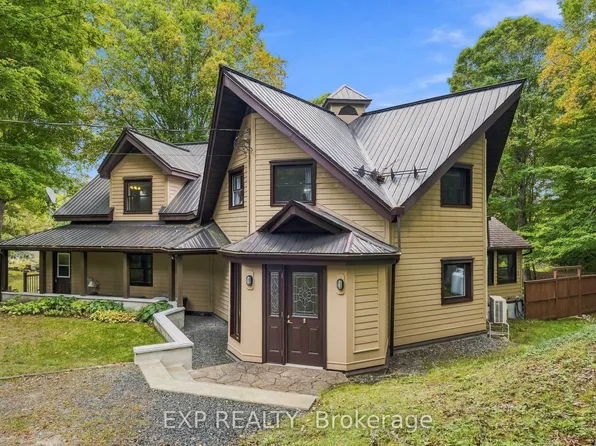 728 Ashby Rd, Lanark Highlands, ON K0G 1K0