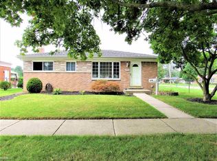 17561 Sewel, Fraser, MI 48026