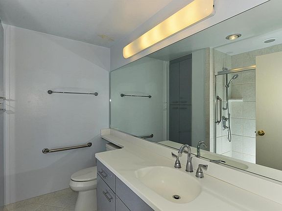 4th image of 1001 Genter St Unit 1C