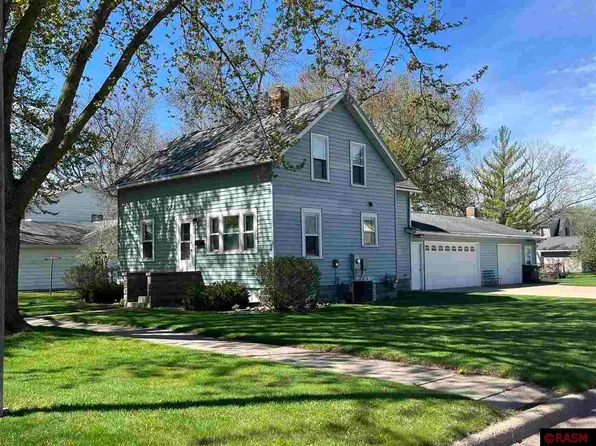 900 3rd St S, Saint James, MN 56081