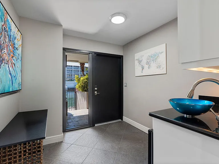 16 Portside Dr #16C — Photo 42