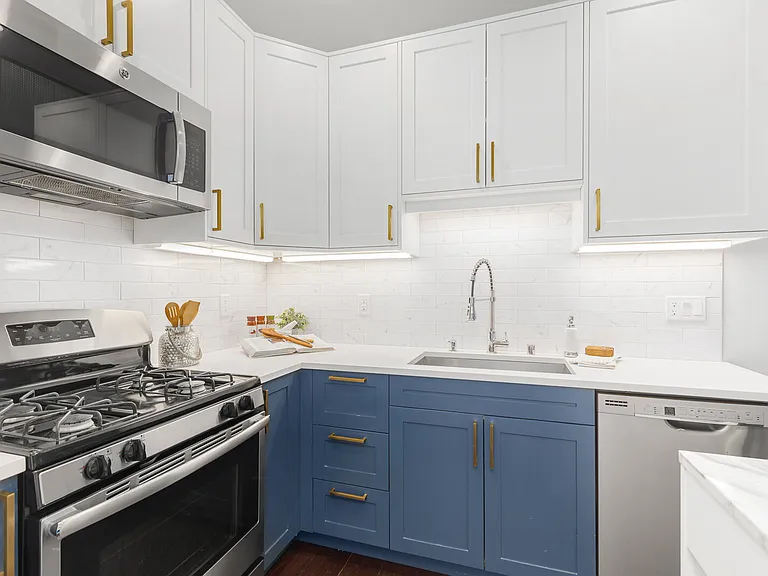 2608 S Judkins St — Photo 11