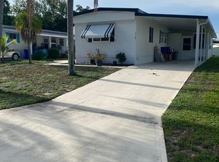 7128 SE Bluebird Cir, Hobe Sound, FL 33455
