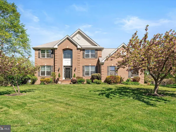 14 Sousa Ct, East Windsor, NJ 08520