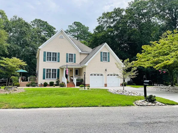 8749 Adams Dr, Suffolk, VA 23433