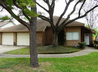 431 Richvale Ln, Webster, TX 77598