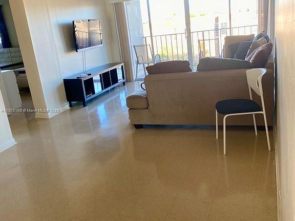 3rd image of 8895 Fontainebleau Blvd APT 501