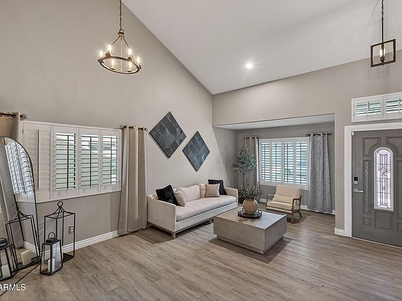 3rd image of 8526 W PIONEER Street