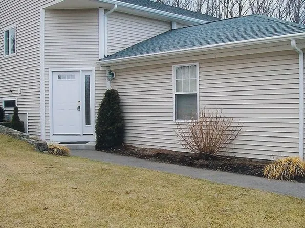 26 Hunters Run, North Providence, RI 02904