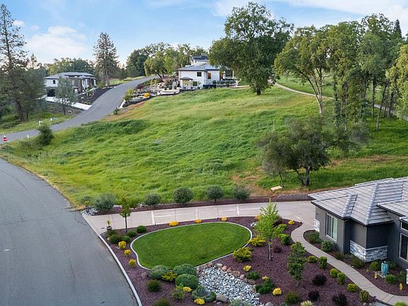 4th image of 23725 Hogan Rd