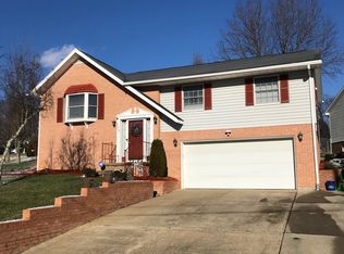 305 Brookview Dr, Bridgeport, WV 26330