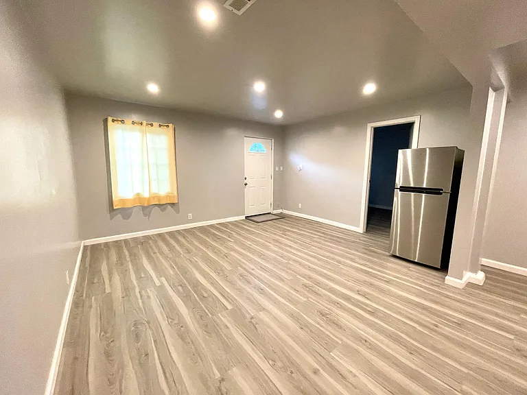 318 Morton Dr #BASEMENT — Photo 4