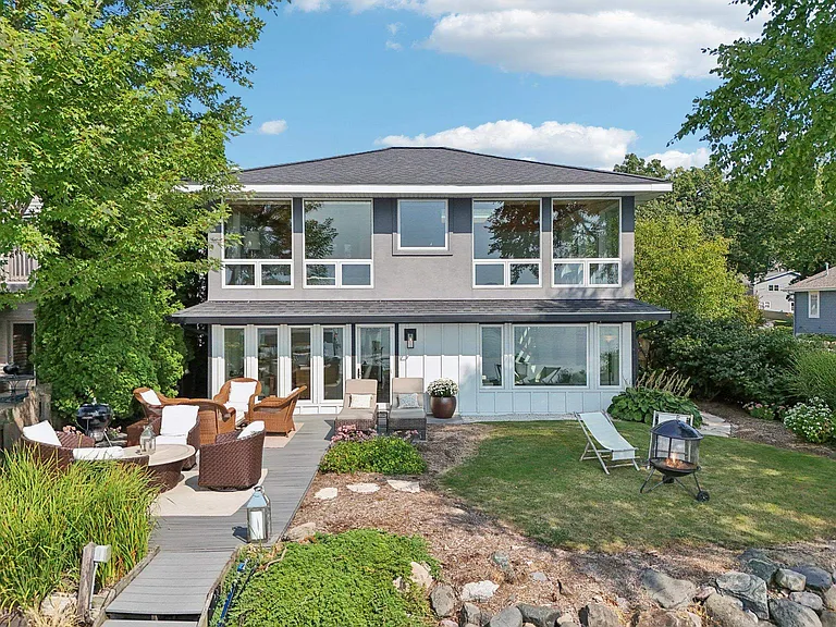 2800 Tomahawk Ct — Photo 2