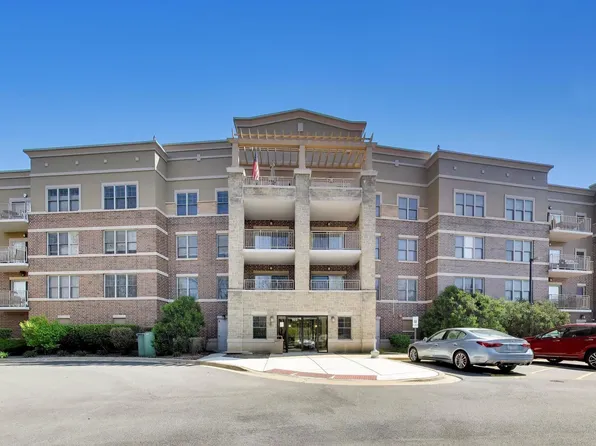 105 Lakeview Dr APT 307, Bloomingdale, IL 60108