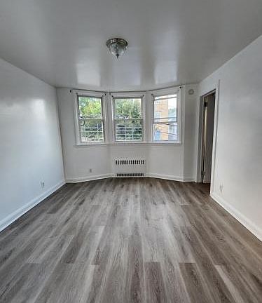 5th image of 124 Convent Pl Floor 1