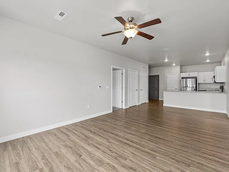 255 Robins Rd — Photo 41