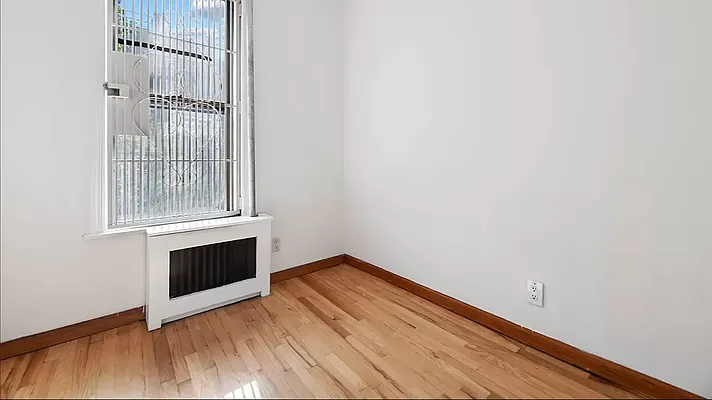 Rented by REAL New York | media 9