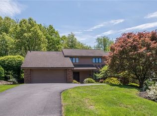 1587 Oakleaf Ln, Pittsburgh, PA 15237