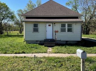 1315 W Pine St, Independence, KS 67301