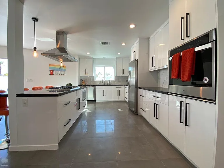 1253 Linda Vista Rd — Photo 23