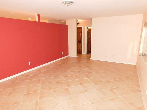 4th image of 5160 Huntington Cir NE