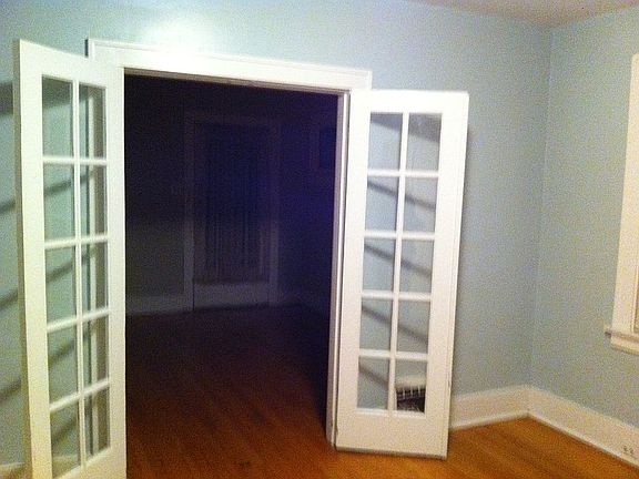 3rd image of 6961 Oleatha Ave