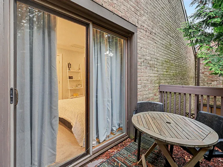 2289 Bedford St #D7 — Photo 20