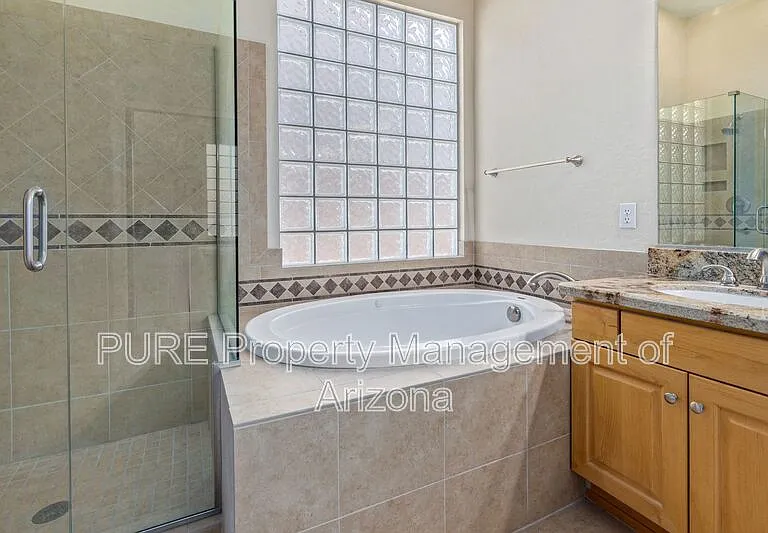 737 S Sycamore Pl — Photo 22