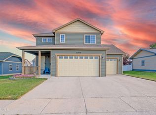 2801 24th St W, Williston, ND 58801
