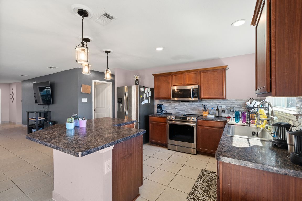 next background image