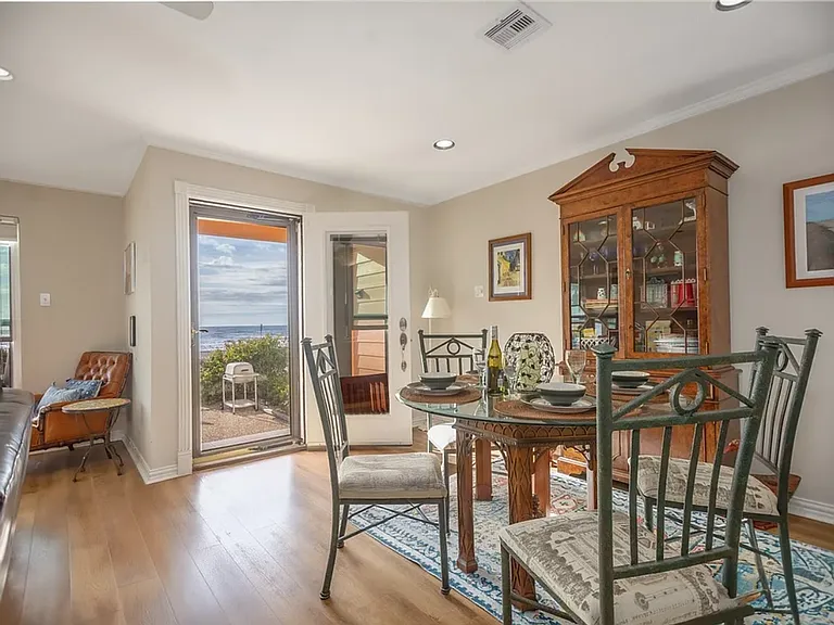 8316 Seawall Blvd #5 — Photo 28
