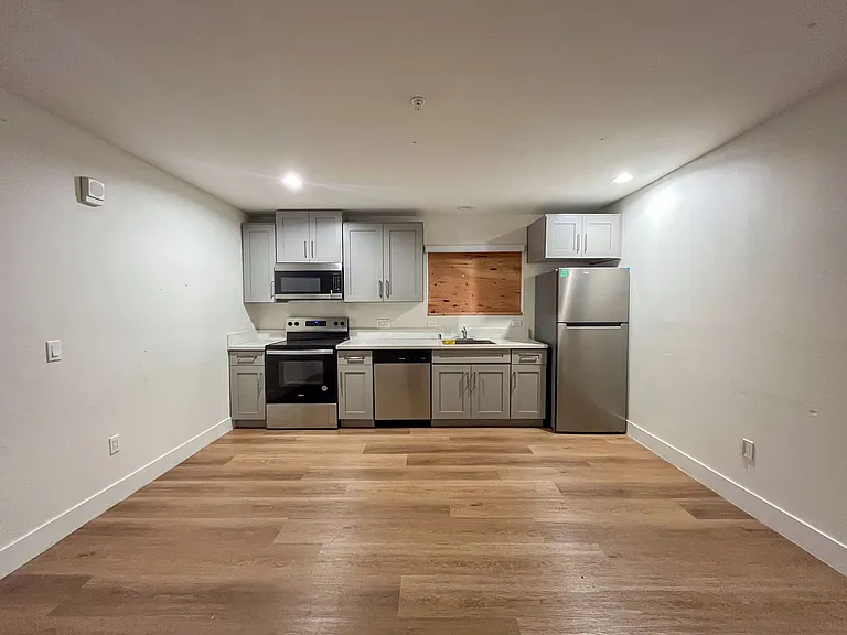 610 N Soto St — Photo 1