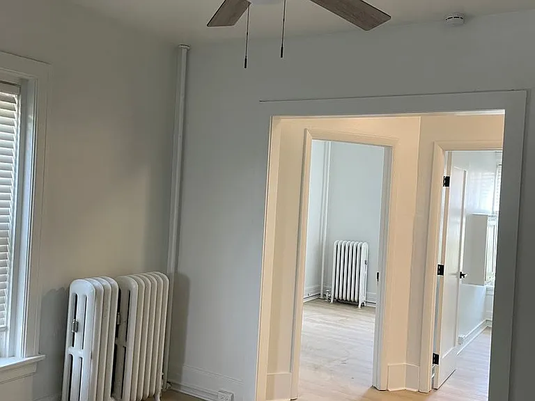 1032 Vaughn St — Photo 16