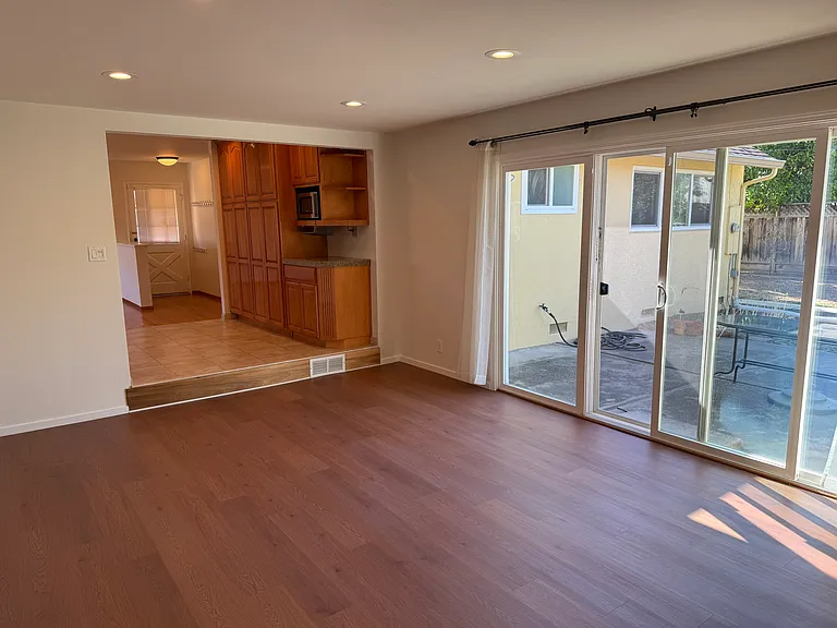 3378 Vanderbilt Way — Photo 15