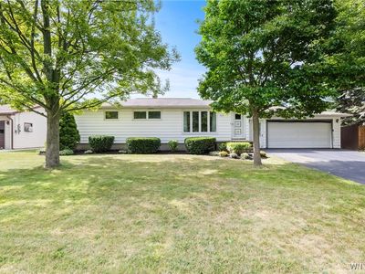 7375 Sunnydale Dr, Niagara Falls, NY, 14304