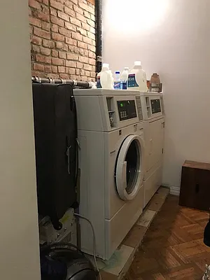 Rented by G2 Realty Group LLC | media 17