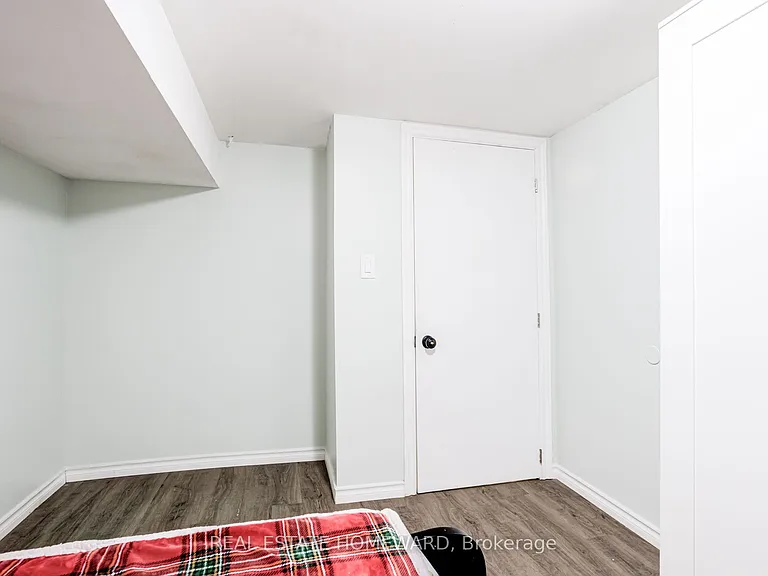 113 Porchester Dr #BASEMENT — Photo 21