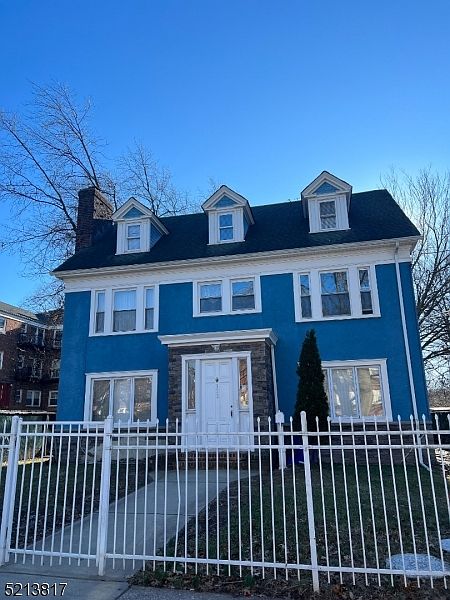 1st image of 322 Grafton