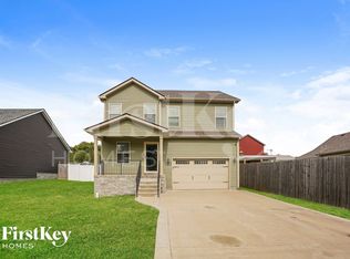 305 Peterson Ln, Clarksville, TN 37040