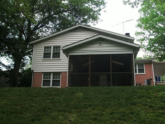 3rd image of 14213 Briarwood Ter
