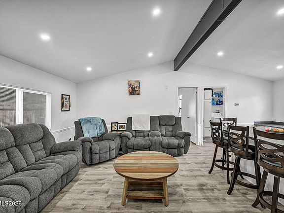 5th image of 587 Jenni Ln