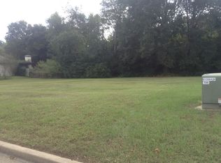 904 Dove Creek Dr, Athens, TX 75751