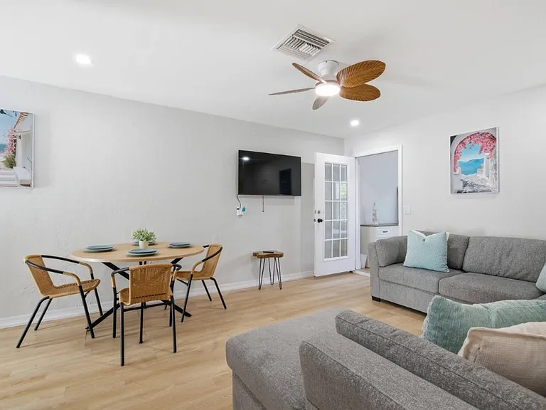 2147 Washington Ave — Photo 14