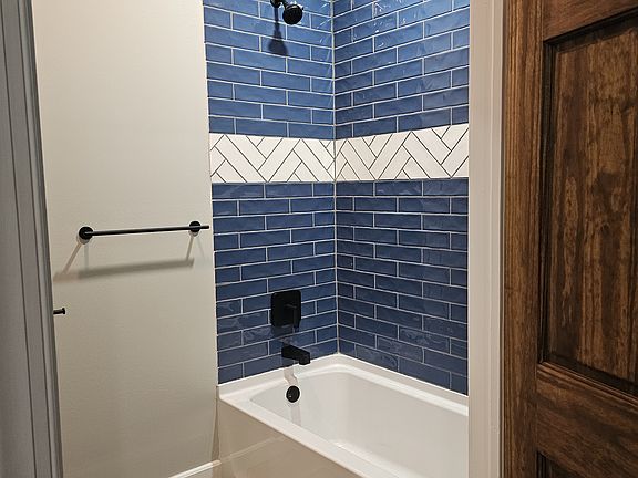 5th image of 57 E Main St #3