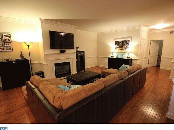 2nd image of 208 Donna Dr