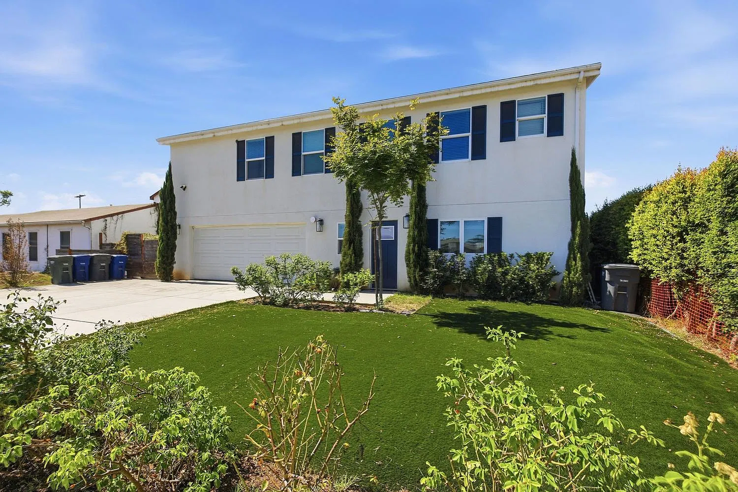 4 bed, 3.5 bath, 2793 sqft, $4,900 — Photo 1