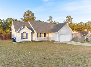 503 Northwoods Dr, Raeford, NC 28376